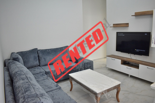 Apartament 1+1 me qira ne rrugen Havzi Nela ne zonen e Paskuqanit.
Pozicionohet ne katin pare te nj